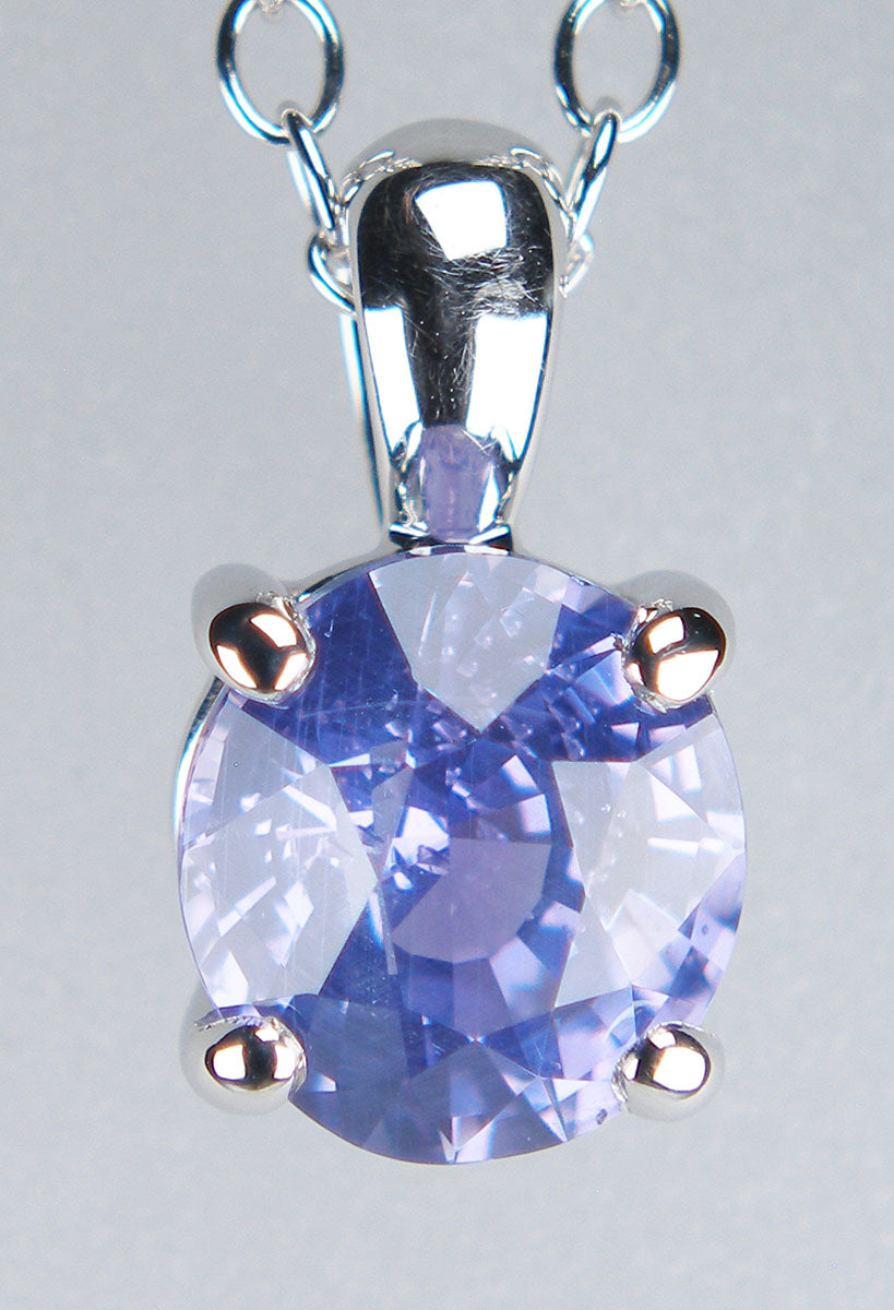 Lilac sapphire pendant in 18ct white gold