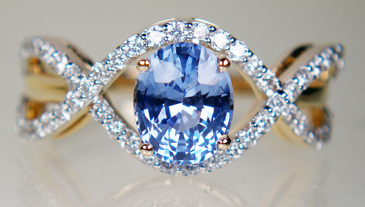 Sapphire & diamond ring in 14ct yellow gold