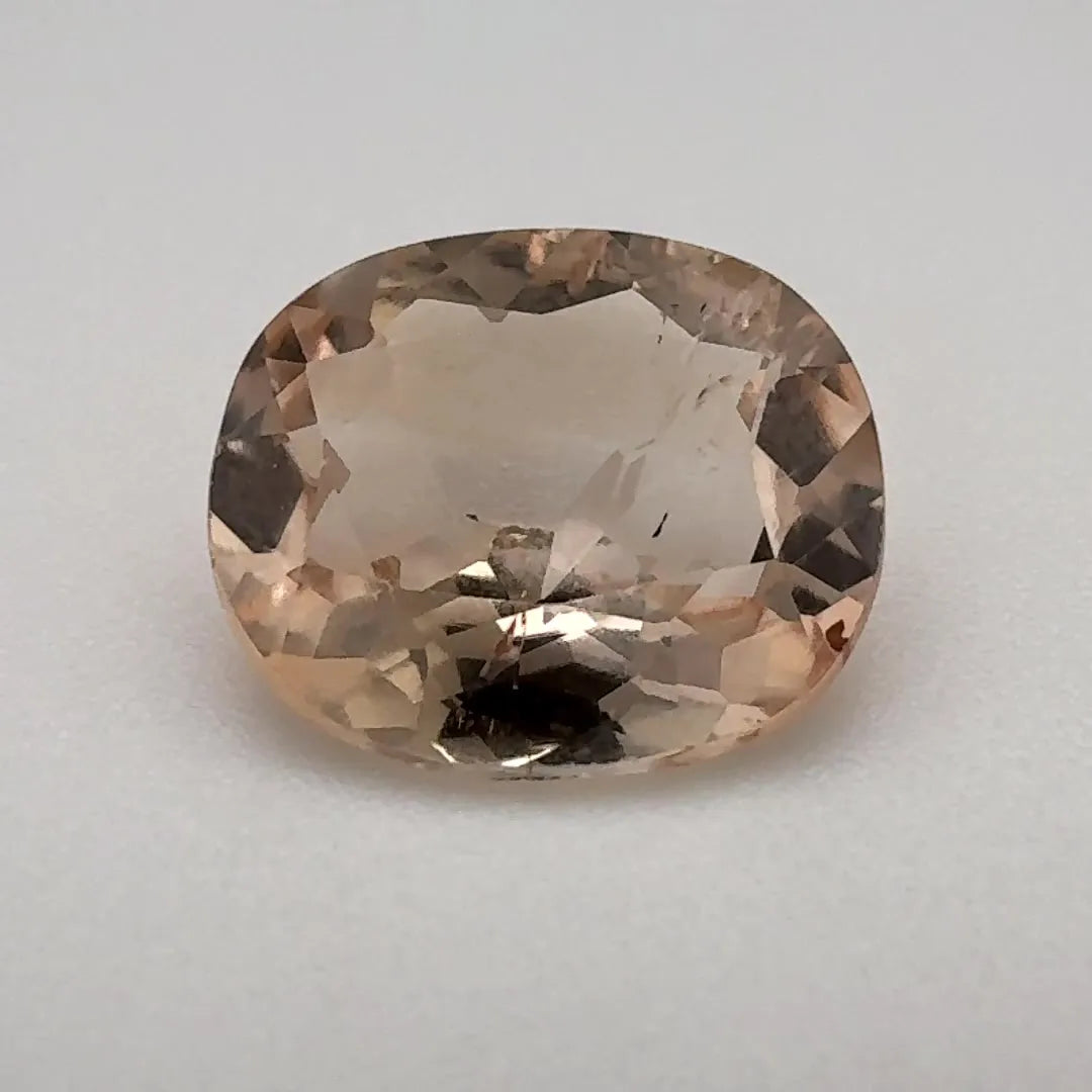 4.76ct Oval Natural Topaz (Colour Pink, Clarity Moderately Included, Cut Faceted)