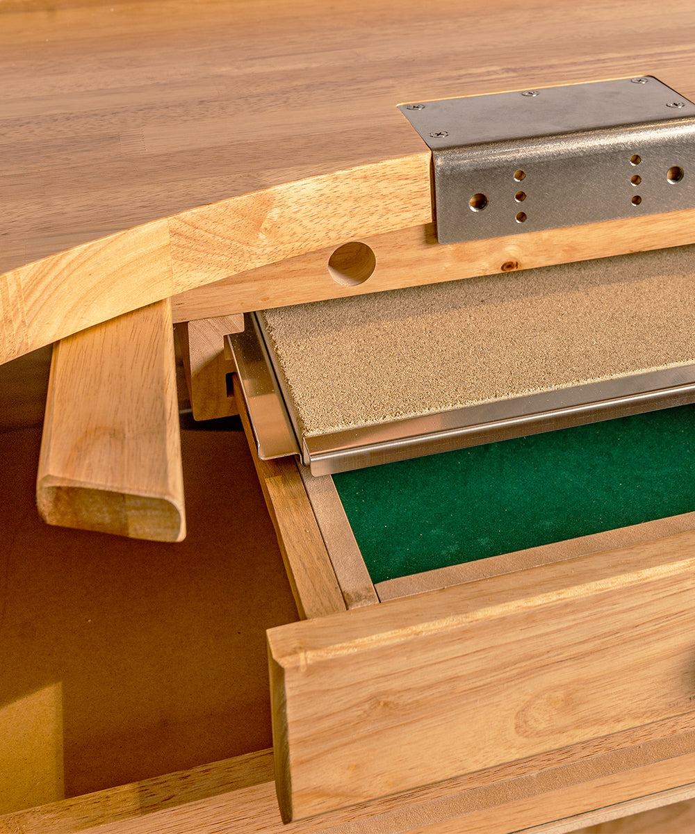 Superior Jeweller’s Bench – Damaged Packaging