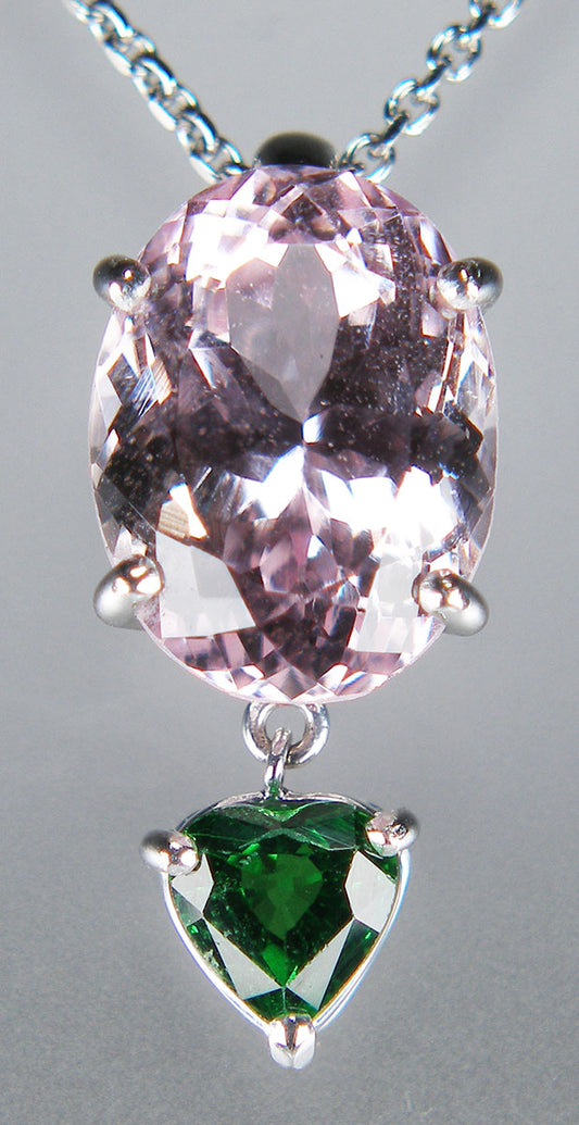 Kunzite & tsavorite garnet pendnat in 18ct white gold