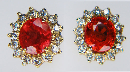 Ruby & diamond earstuds in 18ct yellow gold