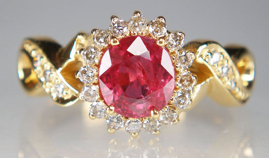 Ruby & diamond ring in 18ct yellow gold