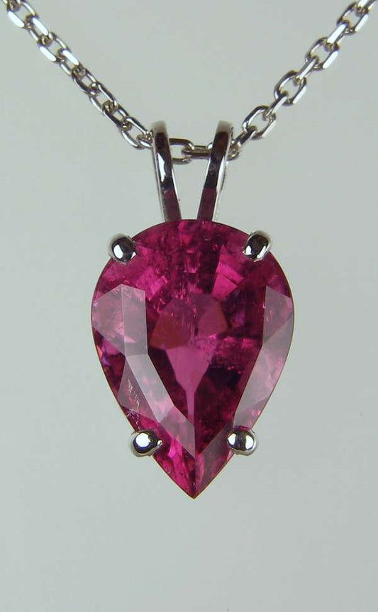 Tourmaline pendant in platinum